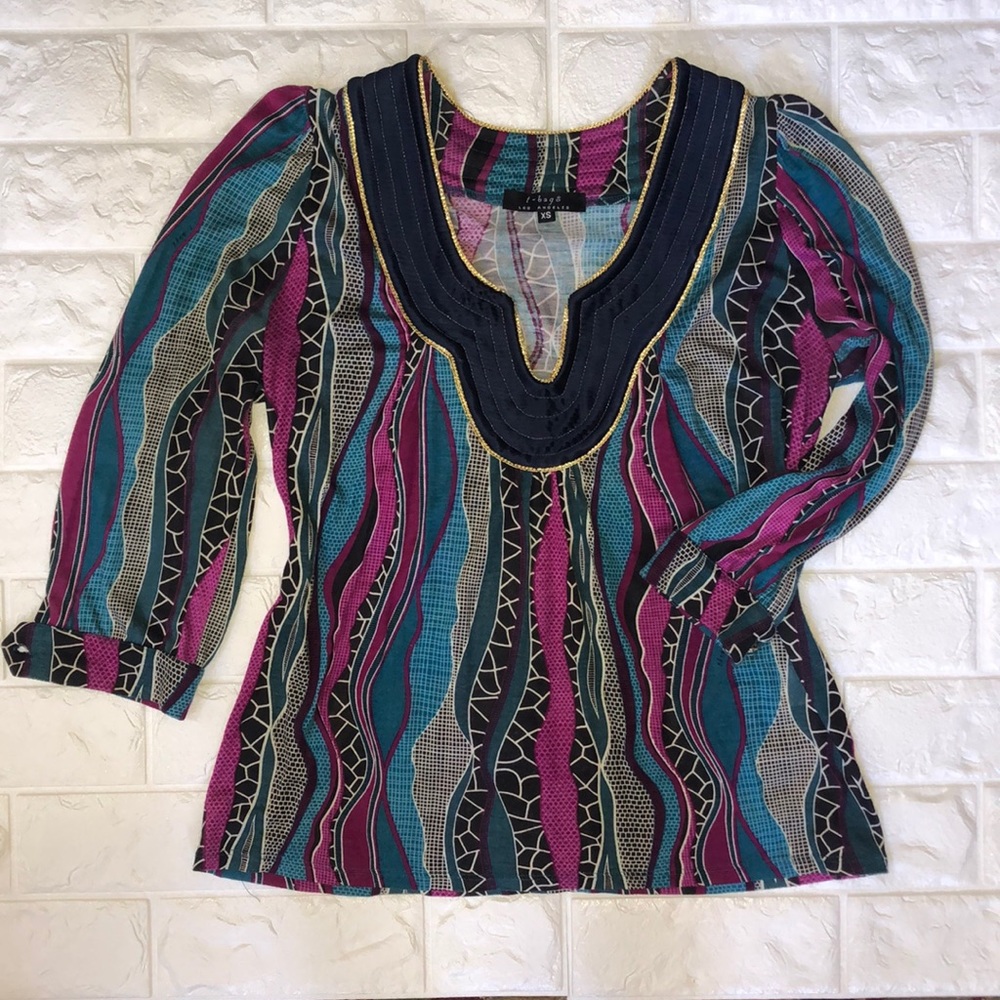 T-Bags plunging V with 3/4 length sleeves size XS